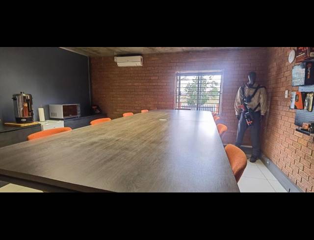 INDUSTRIAL PROPERTY TO RENT IN N4 GATEWAY INDUSTRIAL PARK